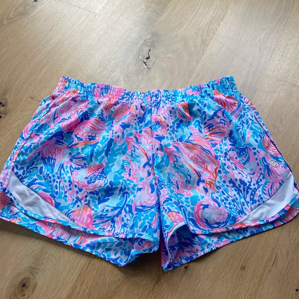 Lilly Pulitzer Luxletic Shorts. Small:
